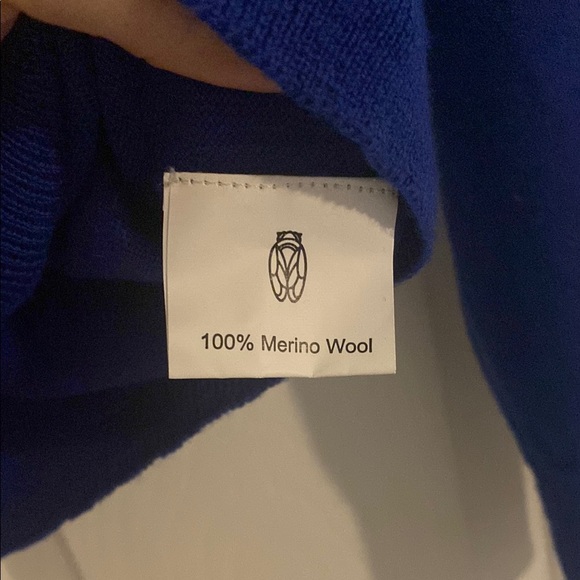 Hillflint university of Florida Blue Sweater - Picture 4 of 5